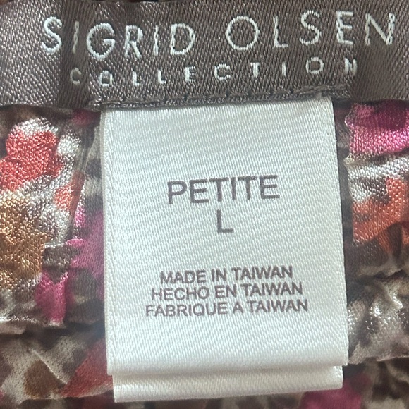 Sigrid Olsen Scoop Neck
Tank, Size L PETITE - Picture 9 of 9